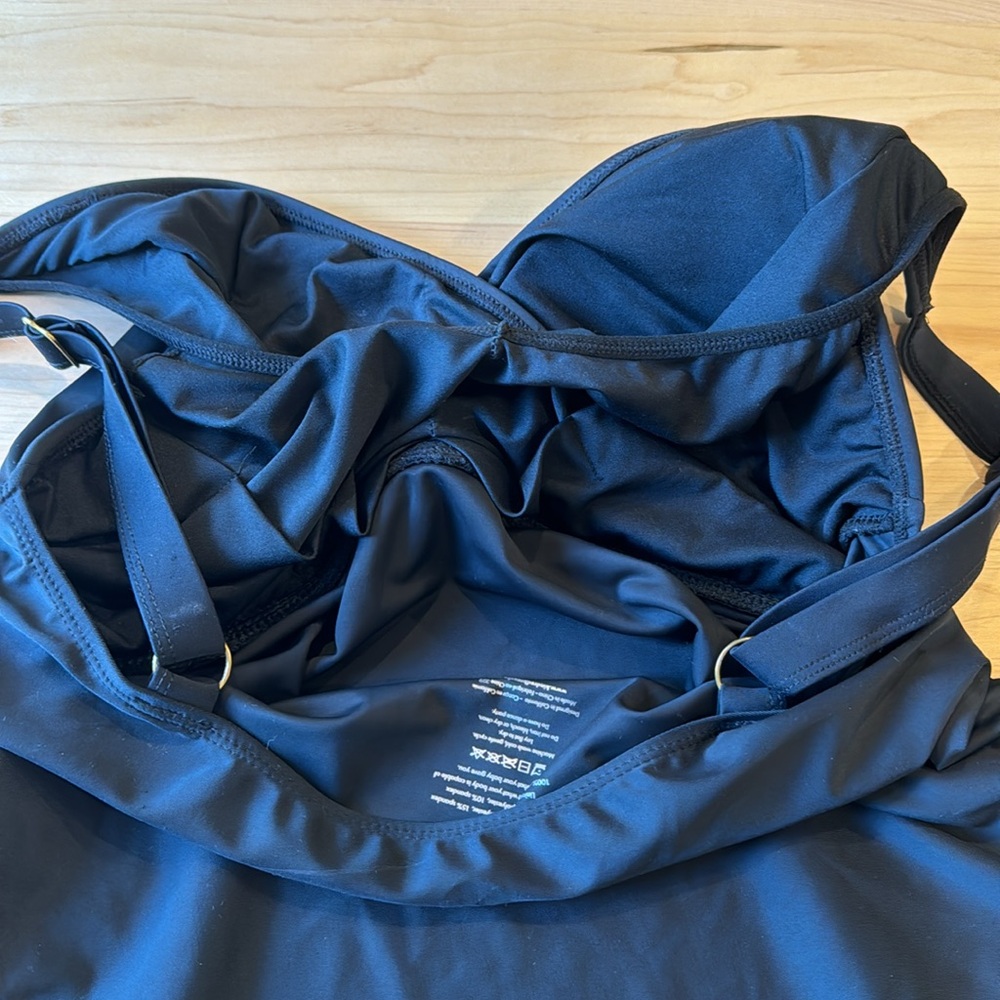 2 x Kindred Bravely Black Swim Top - Picture 4 of 10